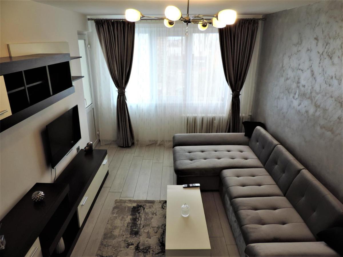Victoriei Boulevard Private Apartment Braşov Exterior foto